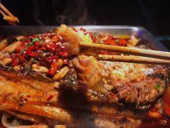 -鸣记脆皮烤鱼·海鲜烤鱼(三八广场店)
