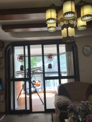 -杉惠素颜美妆皮肤管理中心