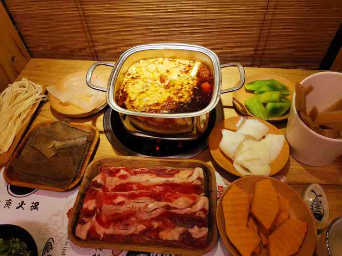 不二独食火锅-"向往一阵子了,今天终于来了.店面小巧精致.