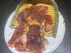 -七甲山烤肉(长白山奇石山珍根艺一条街店)
