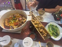 -刘姐啤酒鱼民族演艺餐厅(西街总店)