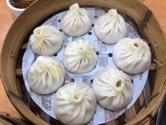 -莱莱小笼·乔艾