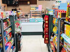 -全家便利店(江湾镇站店)