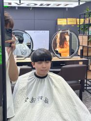 -藤野造型•烫染专业店