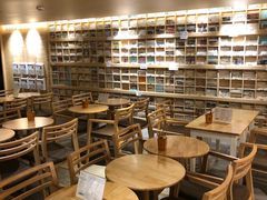 大堂-猫的天空之城概念书店(苏州诚品店)