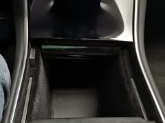 -TESLA 特斯拉(郑州正弘城体验店)