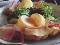 -ROAST coffee & eatery