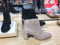 -王府井奥莱临潼小镇(临潼店)