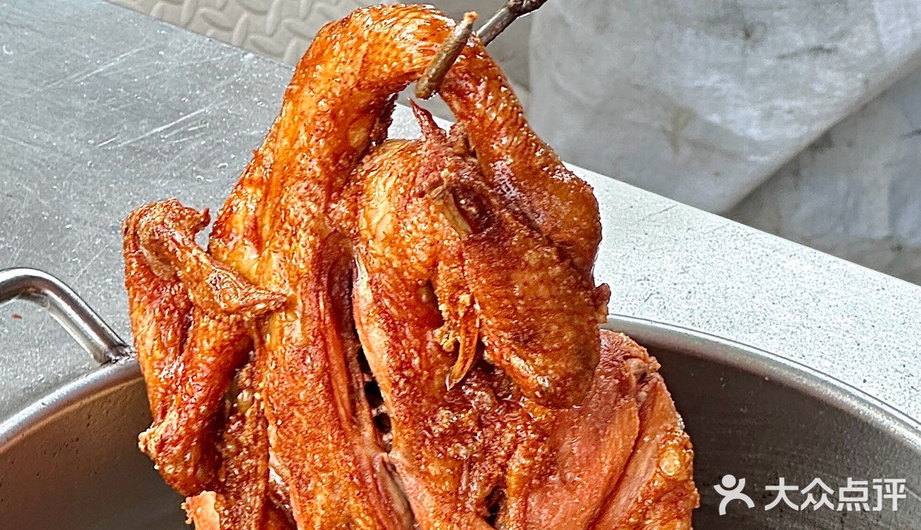 临沂同款香酥童子鸡！在黄岛吃到啦👏
