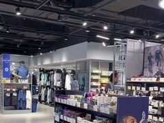 -迪卡侬(环球港店)