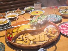 -洱火云南酸菜牛肉火锅(石景山当代商城店)