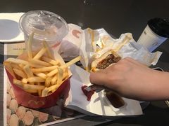 -麦当劳(利津路店)