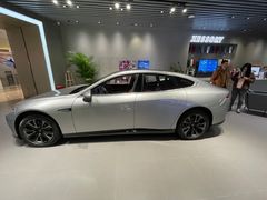 -小鹏汽车体验中心(苏州龙湖狮山天街店)
