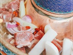 -毛辣果·贵州红酸汤牛肉火锅(西单店)