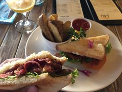 -Hai Bar And Grill