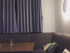 景观位-樱花里音乐餐吧·牛扒椰子鸡(东圃店)