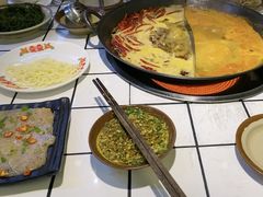 -巴卤社老火锅(财富店)