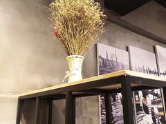 -臻鲜燕海鲜融合餐厅(金陵style店)