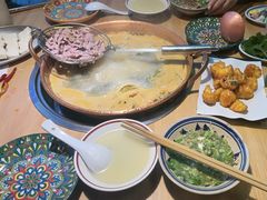 -洱火云南酸菜牛肉火锅(石景山当代商城店)