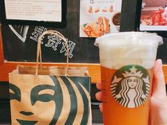 -星巴克臻选(南京金茂览秀城店)