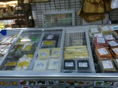 面包甜点陈列柜-欢姐伦教糕(北海大道北店)