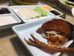 精品烤鸭-京食源烧鸽子