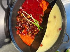 -鹿鸣山草本茶香火锅(园西路店)