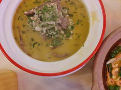 -霄汉牛三鲜湖北砂锅菜(万松园2店)