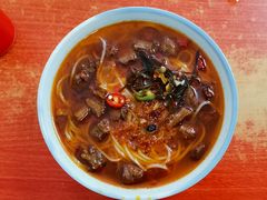 红烧牛肉粉-正宗慈利米粉