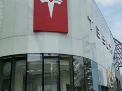 -TESLA 特斯拉(广州天环广场体验店)