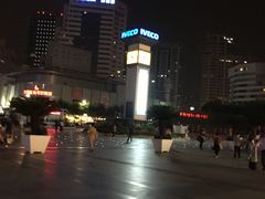 -上海站南广场-停车场