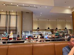 -亚龙湾希尔顿自助餐厅·海鲜·烧烤·沙滩BBQ·现场乐队