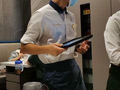 -海底捞火锅(长宁路龙之梦店)