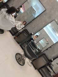 -TONI&GUY