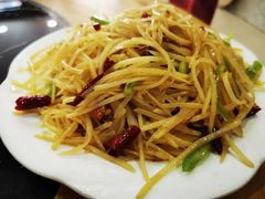 -山城家常菜铁锅炖鱼