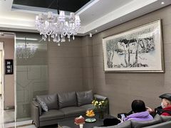 -雅悦齿科(顾村公园店)