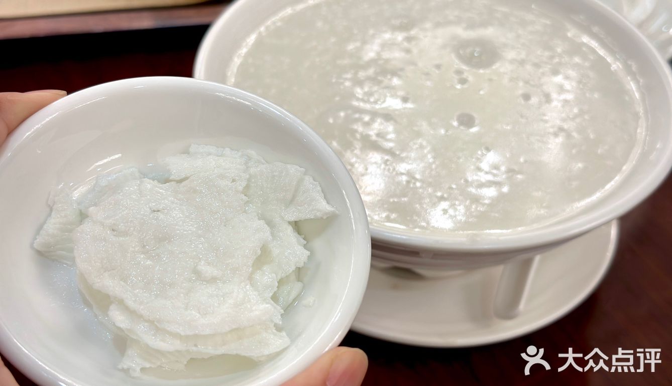 几百人一起吃个早饭！｜菜品出品和服务都算很稳定！