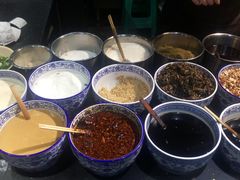 -八一路好吃街(雨田商务大厦店)