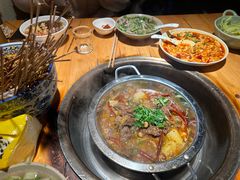 -大众跷脚牛肉馆·非遗传承单位(峨眉山店)