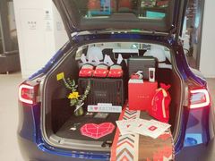 -TESLA 特斯拉(上海太古汇体验店)