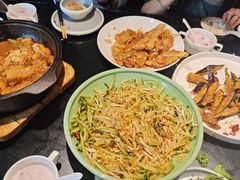 -五谷丰登农家院·地道胶东菜·海鲜烧烤(威海店)