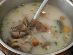 android_upload_pic-鑫巴蜀小镇 · 水煮鱼专研店(玉桥店)