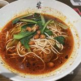 山寻小面，有腔调有氛围