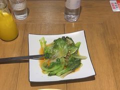 -臻鲜燕海鲜融合餐厅(金陵style店)