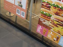 面包甜点陈列柜-汉堡王(砂之船奥莱店)