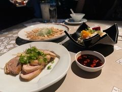-穹六人间 people 6(岳阳路店)