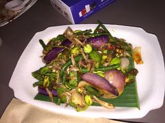 -东海岸人工湖美食村