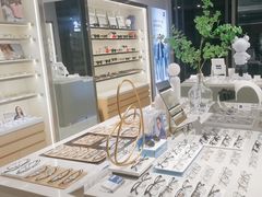 -视野联行眼镜·蔡司·尼康·授权优选门店(青浦宝龙店)