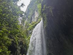 -龙水峡地缝景区