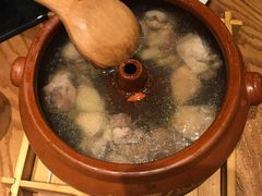 -云海肴·汽锅鸡·云南菜(天山百盛优客店)